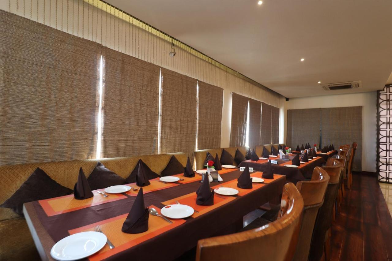 Oyo 29382 Golden Laurel Inn Deoria Экстерьер фото